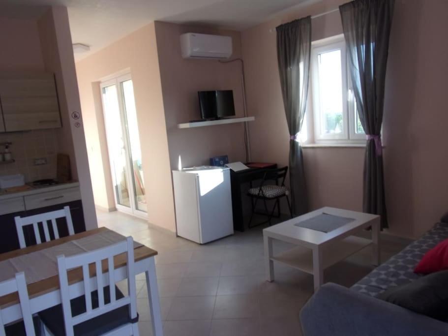 Apartman Anna Kuhar Umago Esterno foto